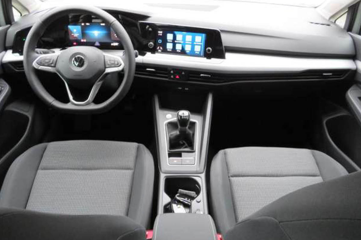 VW Golf 8, Innenraum
