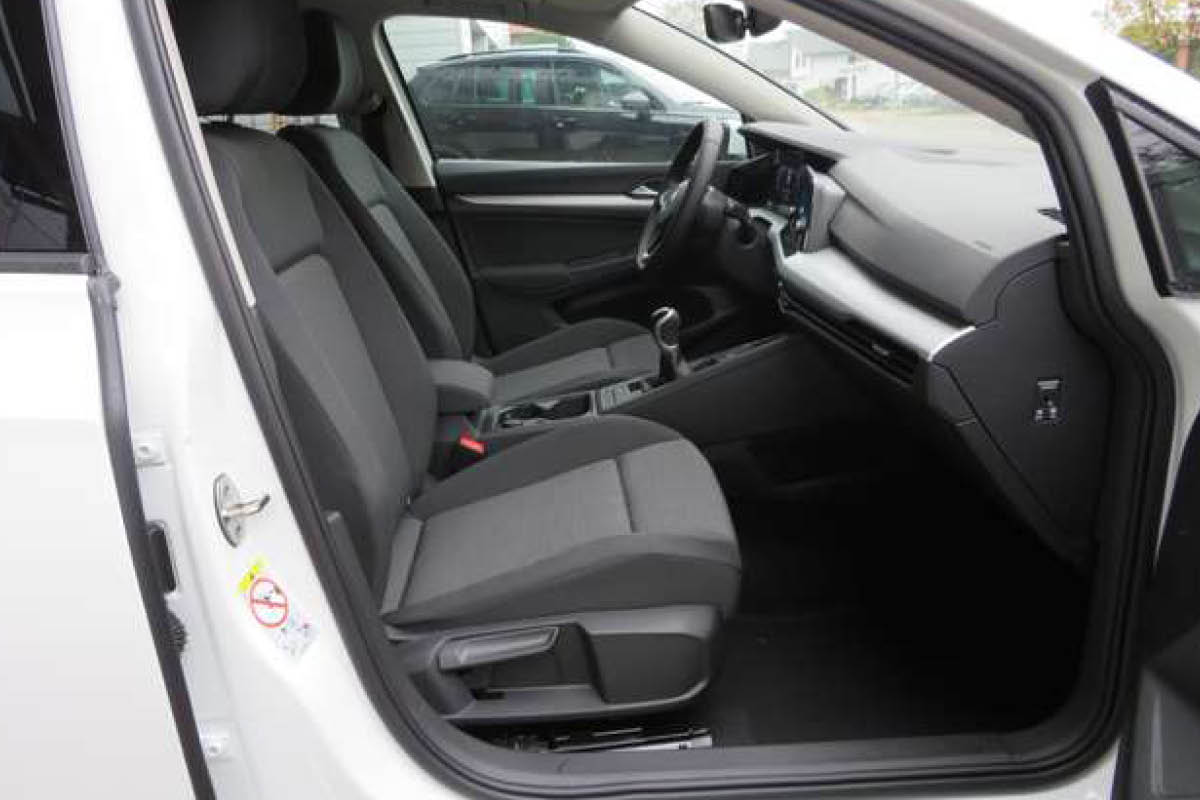 VW Golf 8, Sitze